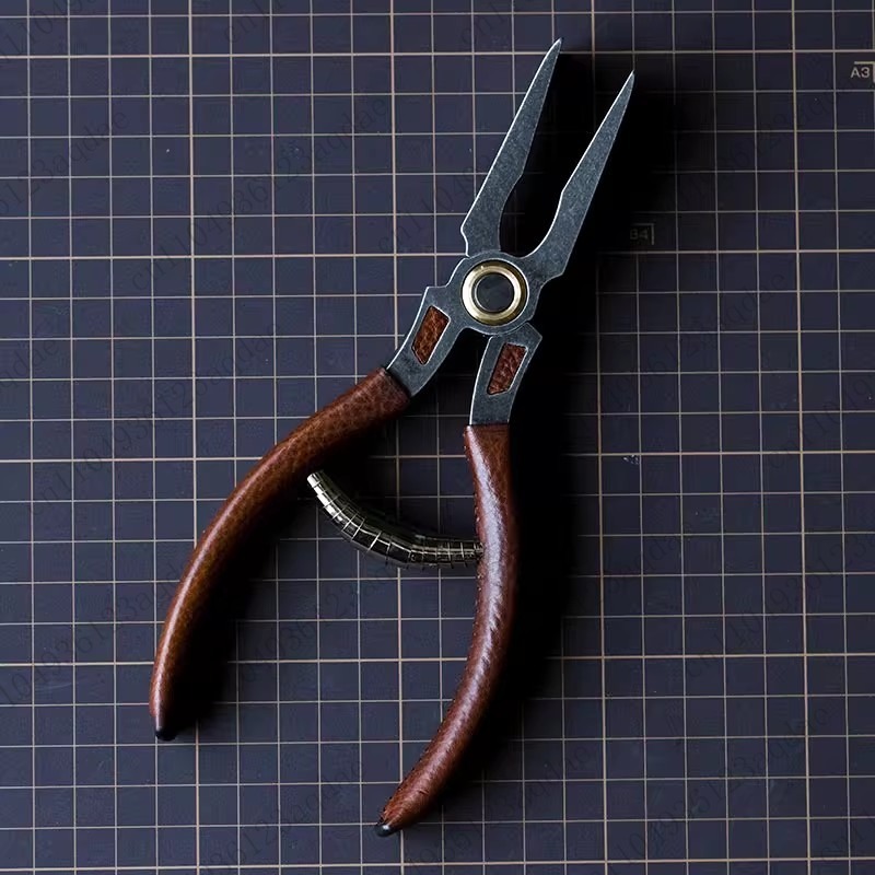 Szczypce do zaciskania drutu,  – Leatherwork Vise recenzja i cena